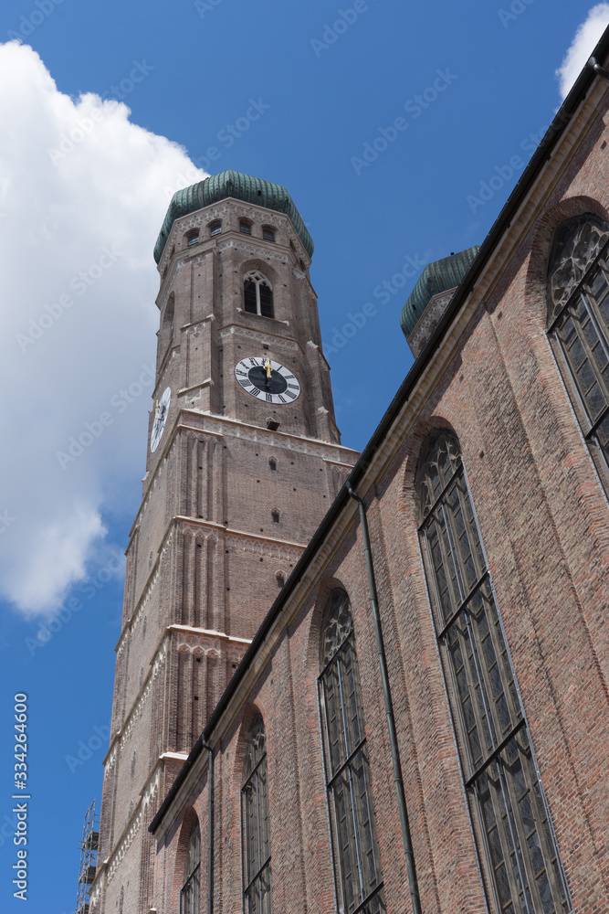 Obraz premium Türme der Frauenkirche in München (Liebfrauendom)