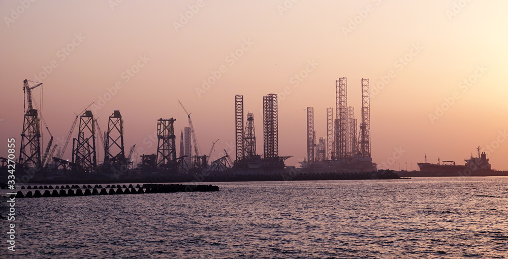Obraz premium Construction of harbor cranes