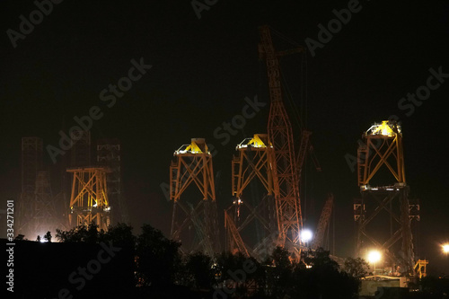 Construction of seaport cranes