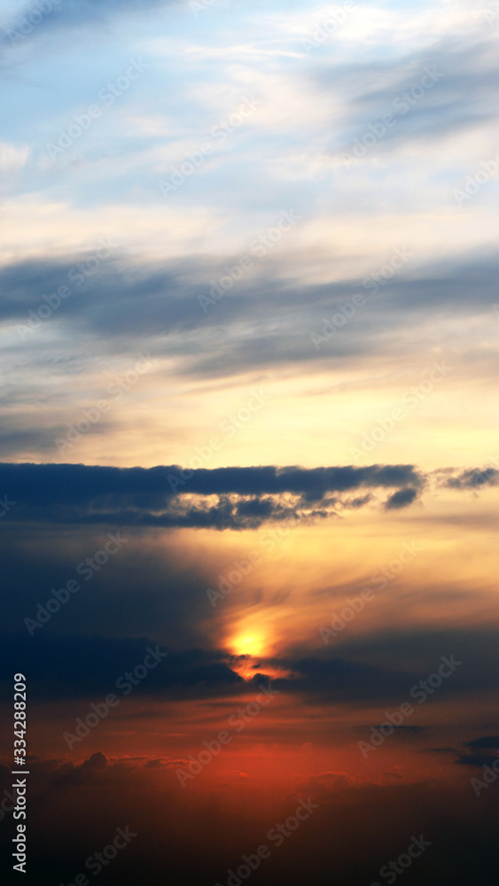 Obraz premium Defocus. Dramatic spring sky sunset. Sunset in the sky as a background.