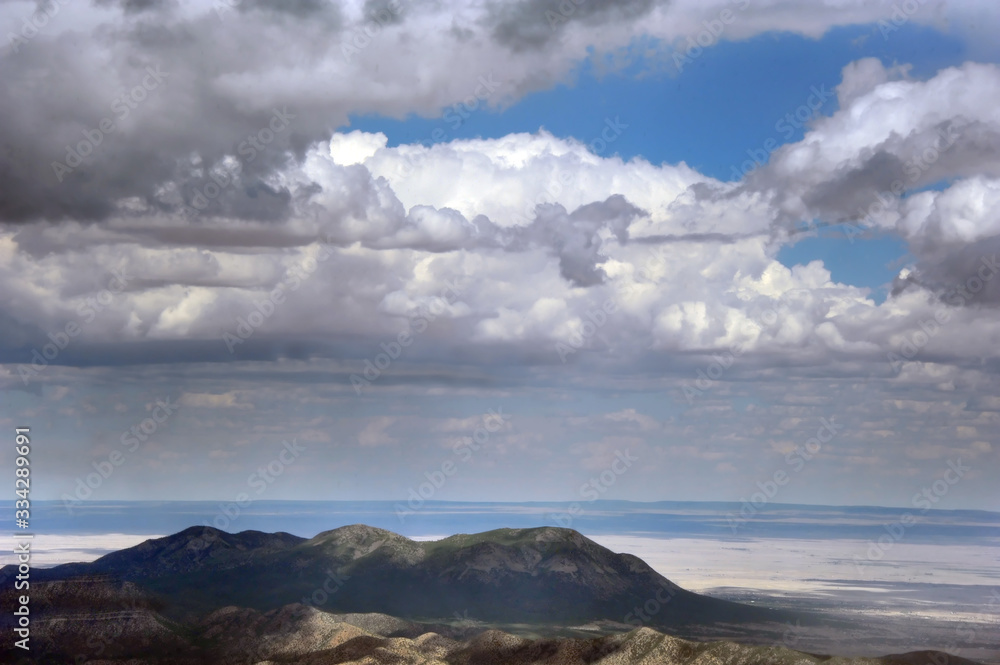 Bad weather approaches Crest from the East Bad weather approaches Crest from the East