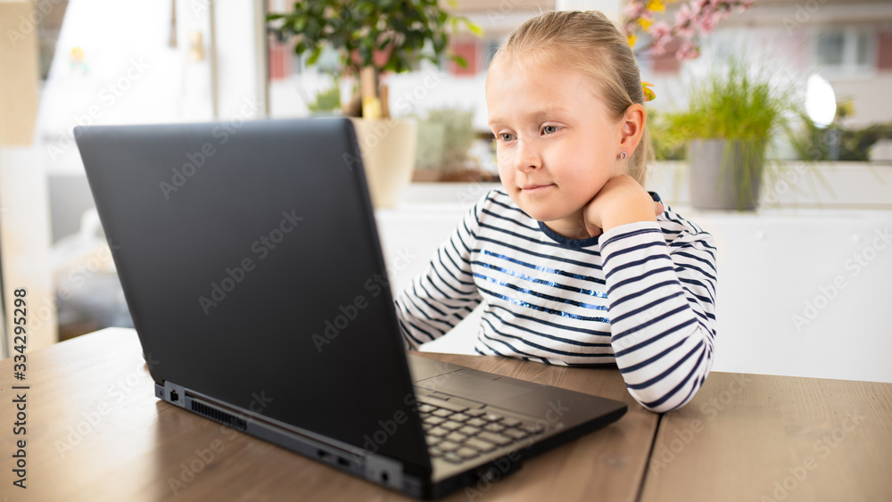 student is interested in watching computer during home study during epidemic student is interested in watching computer during home study during epidemic