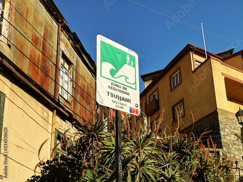 Tsunami free zone sign