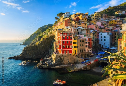 Riomaggiore cinque terre before sunset