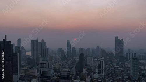 Wallpaper Mural Bangkok business district city center and Chao Phraya River, with buildings and skyscrapers, day to night, zoom in – Time Lapse Torontodigital.ca