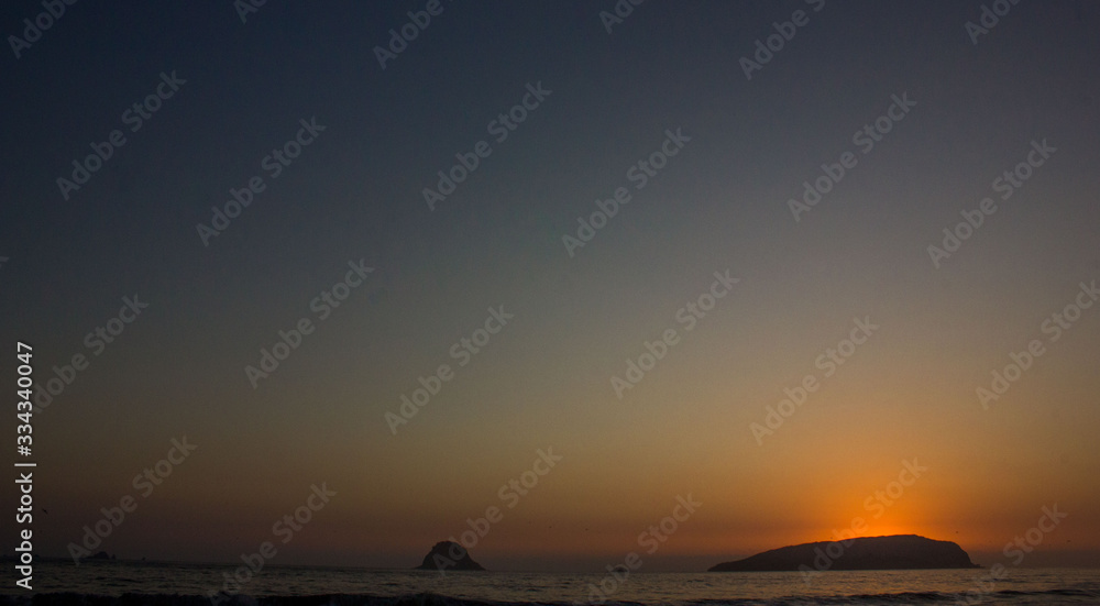 Obraz premium sunset over sea