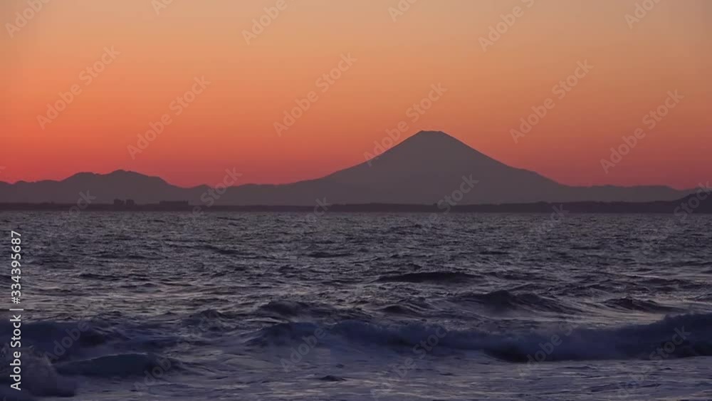 房総半島から見る夕暮れの富士山 房総半島から見る夕暮れの富士山