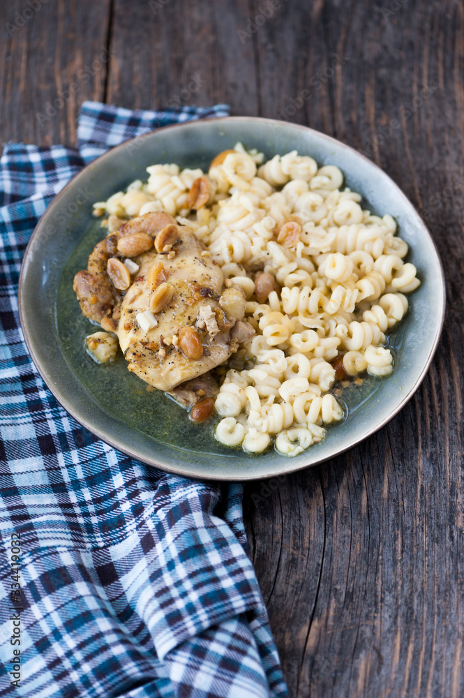 Chicken breast with pasta and peanuts sauce Chicken breast with pasta and peanuts sauce