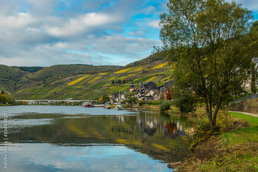 Fototapeta premium Zell an der Mosel