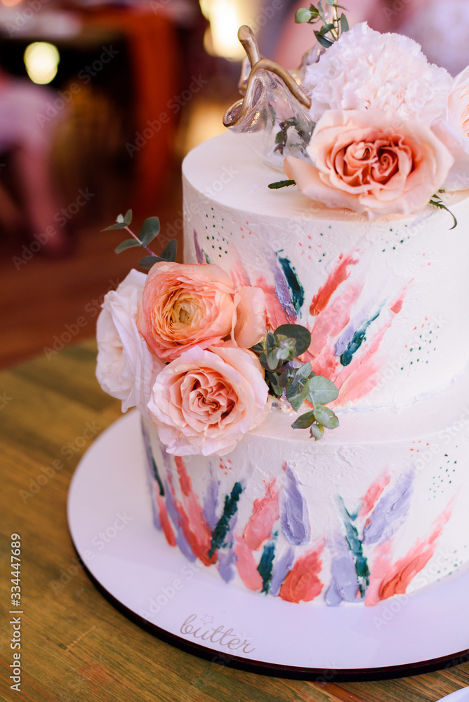 wedding cake with red roses wedding cake with red roses