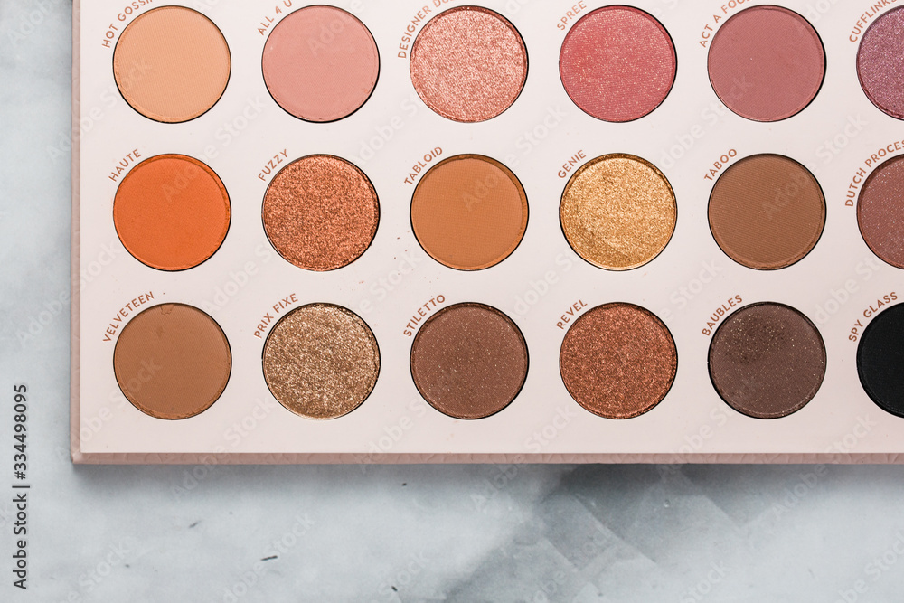 Eye Shadow Pallet with Eyeliner and Gloss Eye Shadow Pallet with Eyeliner and Gloss