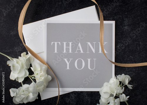 Принти на полотні A floral touch makes this thank you note an elegant addition to a wedding or sho