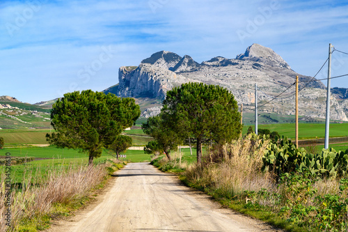 Obraz na płótnie spring landscapes in Sicily, Italy w salonie