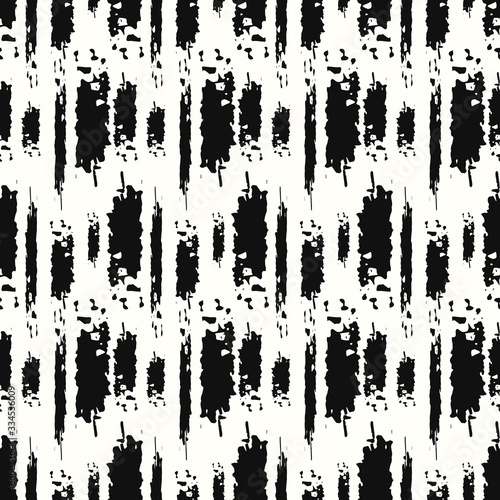 vector black ethnic multi rough vertical lines seamless pattern on white