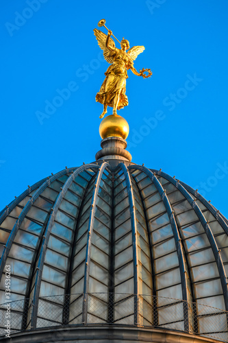 Zitronenpresse Dresden Kunstakademie Altstadt