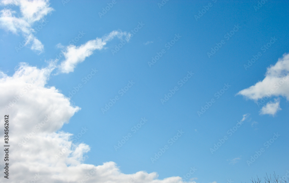Obraz premium blue sky with white clouds