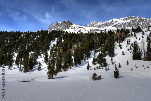 Staller Sattel, Stallersattel, Pass, Gebirgspass, Passstraße, Wintersperre, Sperre, Winter, Schnee,  Deferegger Alpen, Villgrater Berge, Rieserfernergruppe, Defereggen, Arntal, Osttirol, Tirol, Österr photo