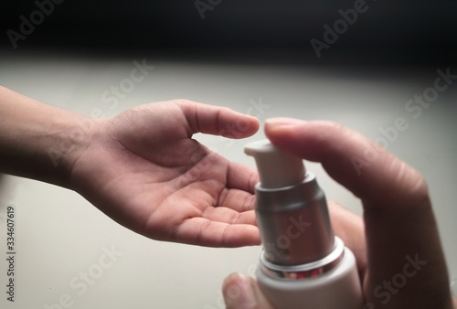 Alcohol hand washing gel for children