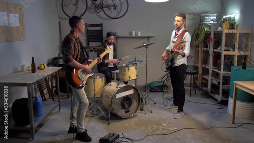 Music garage band having repetition