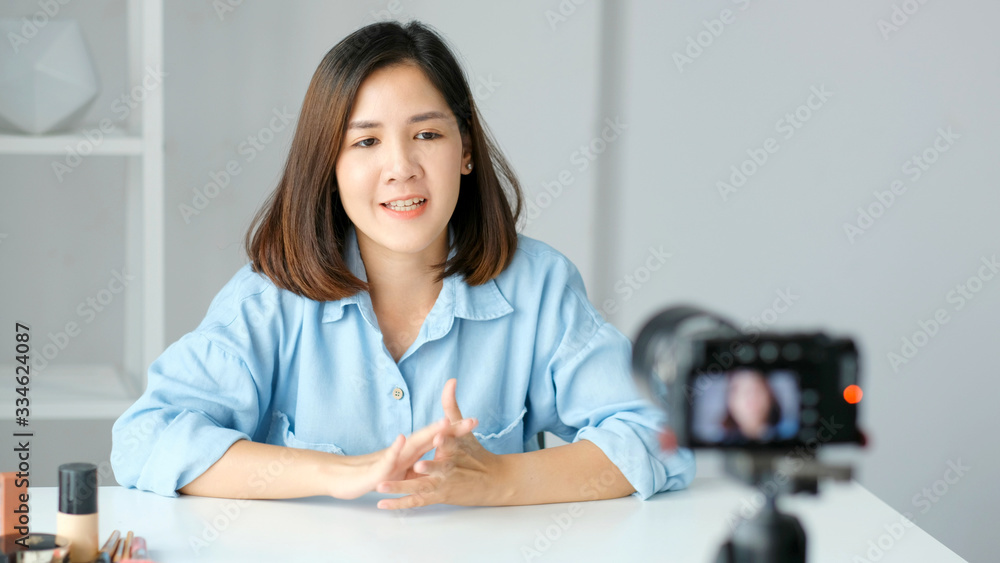 Beauty blog, Young asian blogger recording video tutorail make up with beauty products at home, Asia cosmetic vlogger boadcasting online, Female beauty and fashion lifestyle vlog Beauty blog, Young asian blogger recording video tutorail make up with beauty products at home, Asia cosmetic vlogger boadcasting online, Female beauty and fashion lifestyle vlog