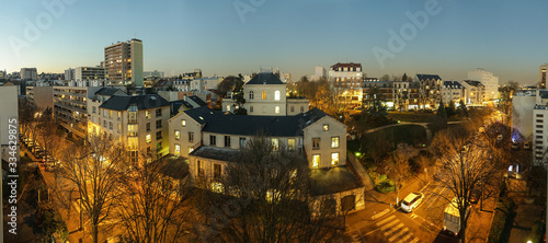 Panoramique, Mairie de Fontenay aux Roses, France, soir
