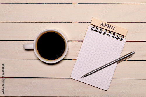 コーヒーとカレンダー(四月）