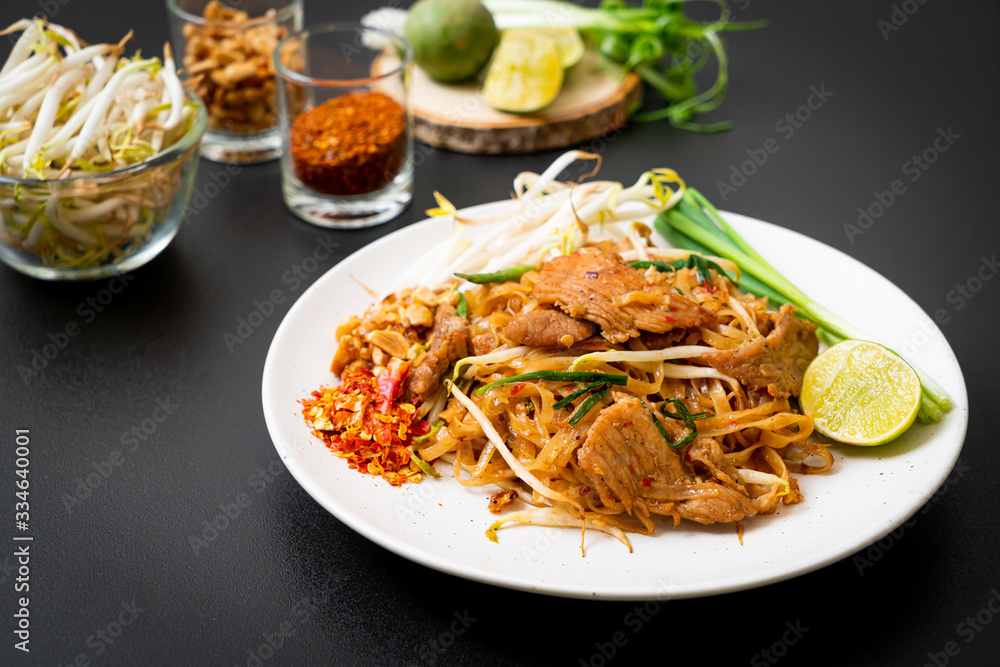 stir-fried rice noodles with pork stir-fried rice noodles with pork