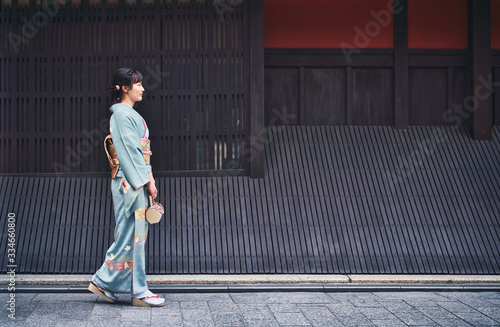 Quadro su tela 着物の女性