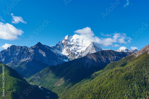 Fényképezés Daocheng Yading natural scenic area in Sichuan, China in spring; towering snowy