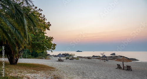 Fototapeta Naklejka Na Ścianę i Meble -  Sunrise at idyllic beach in lake malawi with no people