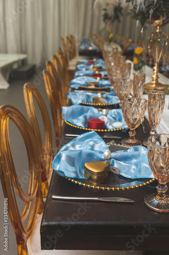 Elegant table setting at a wedding