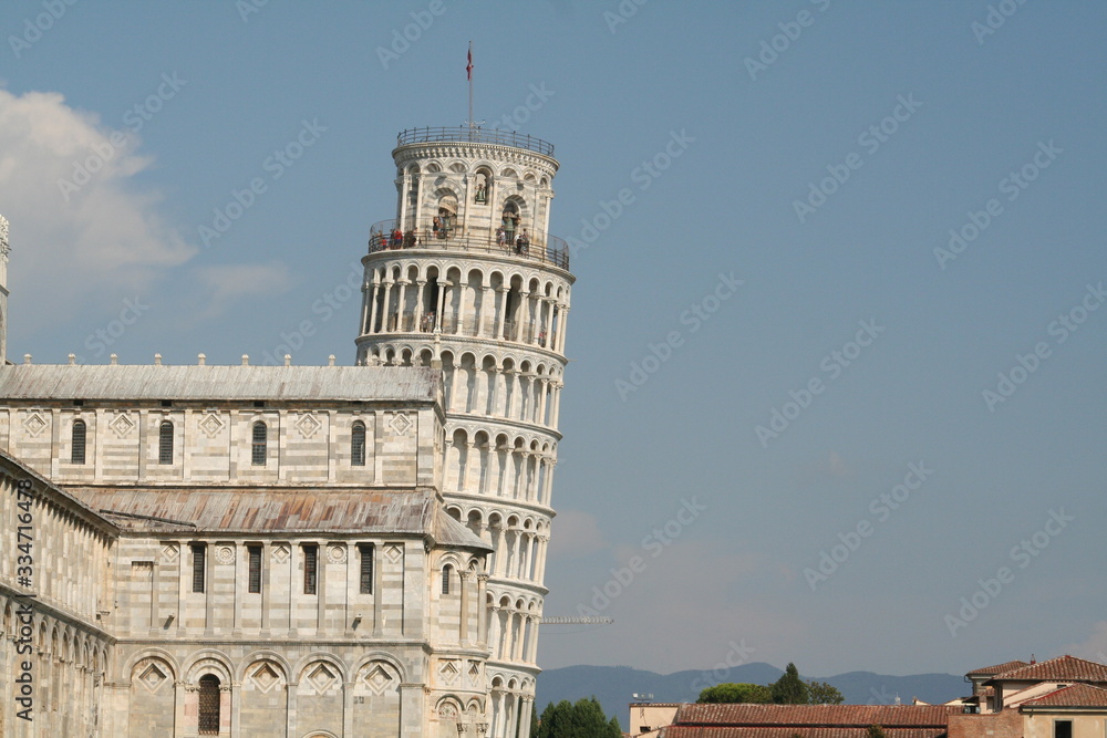 Pisa, Italy : view of the famous leaning tower
