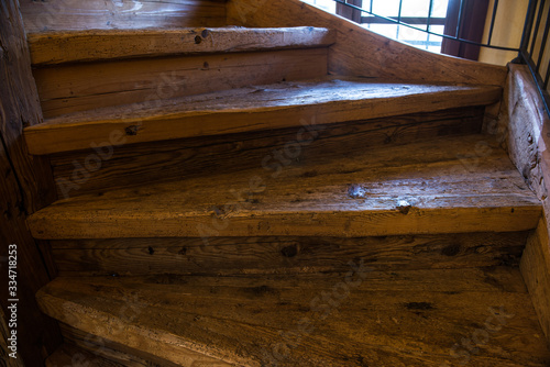 Vecchia scala in legno, close-up