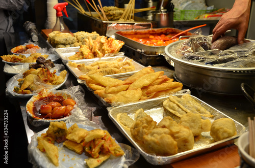Seoul famous with the delicious Korean street food, like mandu, tempura, pajeon and rice cake etc.