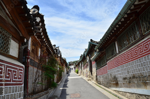 Bukchon Hanok Village is a Korean traditional village in Seoul with a long history located between Gyeongbok Palace, Changdeok Palace and Jongmyo Royal Shrine