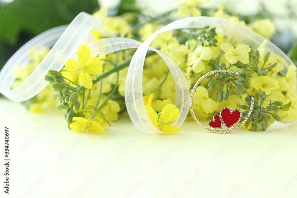 赤い2つのハートと葉の花の花束 ブロッコリーの花 Stock Photo Adobe Stock 赤い2つのハートと葉の花の花束 ブロッコリーの花 Stock Photo Adobe Stock