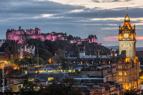 Edinburgh city skyline and castle at night, Scotland © surangaw