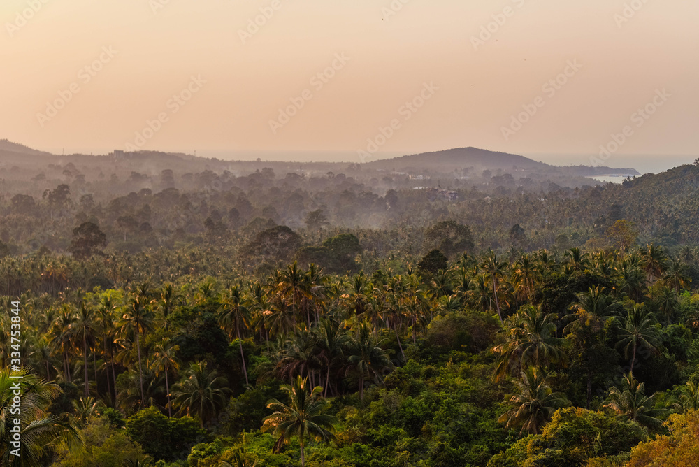 Obraz premium sunset in the mountains