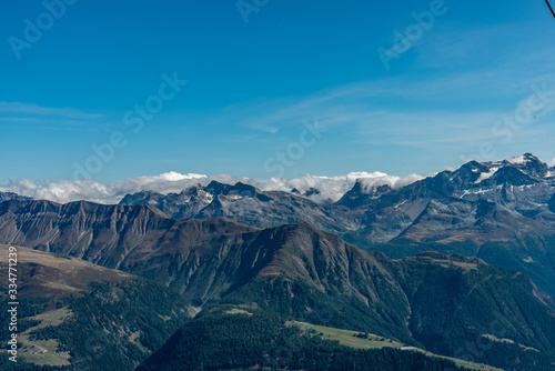 Panoramic view of the Swiss Alps in the Jungfrau region, Switzerland. Travel concept © fotosdanielgbueno