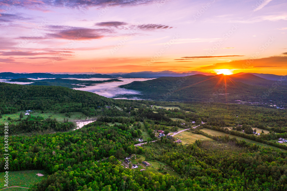 A sunrise over the White Mountains