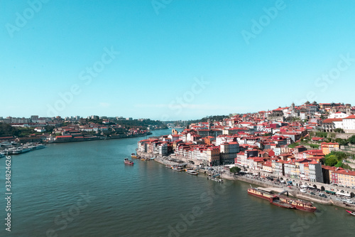 Fototapeta Naklejka Na Ścianę i Meble -  Banks of River Durou, Porto, Portugal
