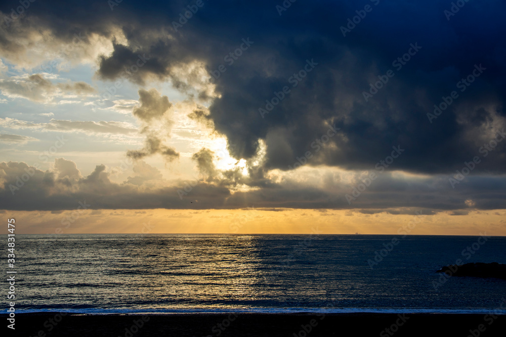 Naklejka premium El dia se abre paso