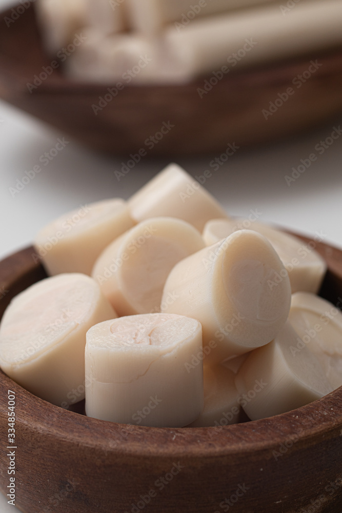 Sliced palm heart in a bowl
