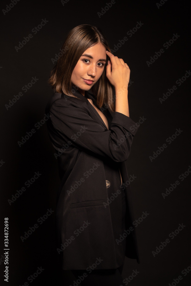 Retrato de chica mexicana en estudio Retrato de chica mexicana en estudio
