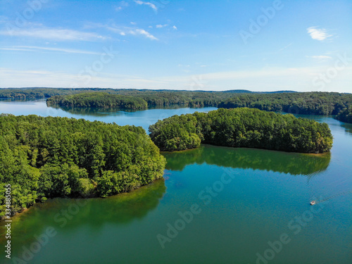 Fototapeta Naklejka Na Ścianę i Meble -  landscape with lake and mountains
