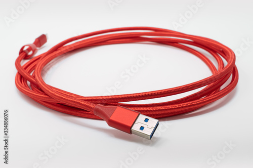 Braided USB 3.0 cable, with USB A to USB C connectors. Long and red USB cable for data transfer at high speeds and charging.