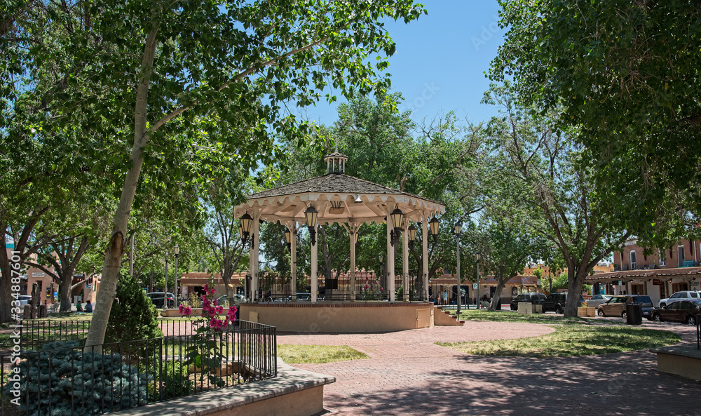 Obraz premium gazebo in Old Town, Albuquerque, New Mexico