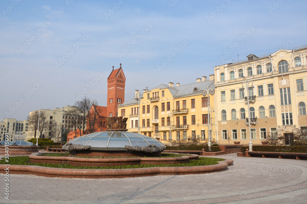 Fototapeta premium Minsk, Belarus-MARCH 29 2020: Independence square in Minsk.