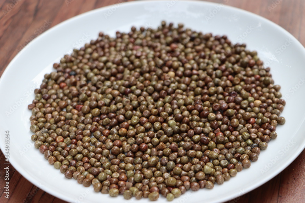 Black peas or parched peas or dapple peas, purple podded peas (Pisum sativum var arvense) Black peas or parched peas or dapple peas, purple podded peas (Pisum sativum var arvense)