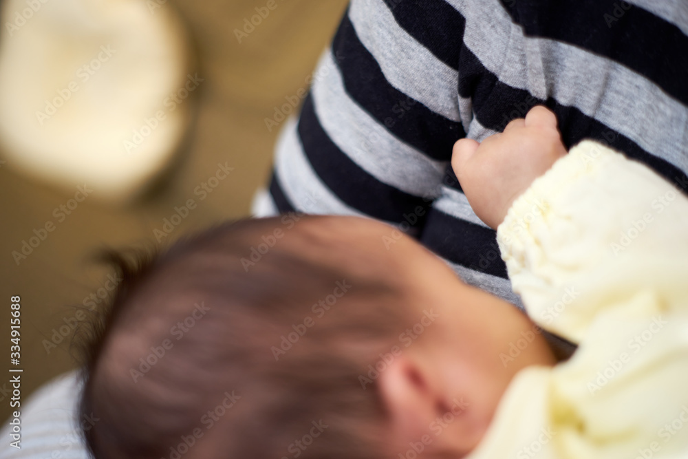 赤ちゃんの手 母をつかむ 育児 Stock 写真 Adobe Stock